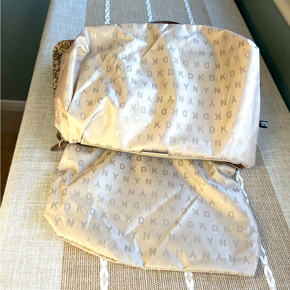 DKNY Bryanna Shoulder Bag - Picture 13 of 16